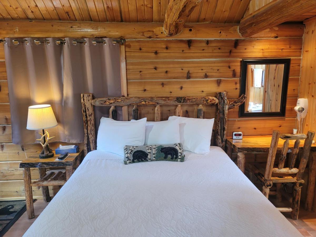 Riverfront Motel & Cabins Thompson Falls Bagian luar foto