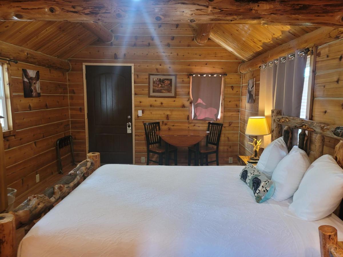 Riverfront Motel & Cabins Thompson Falls Bagian luar foto