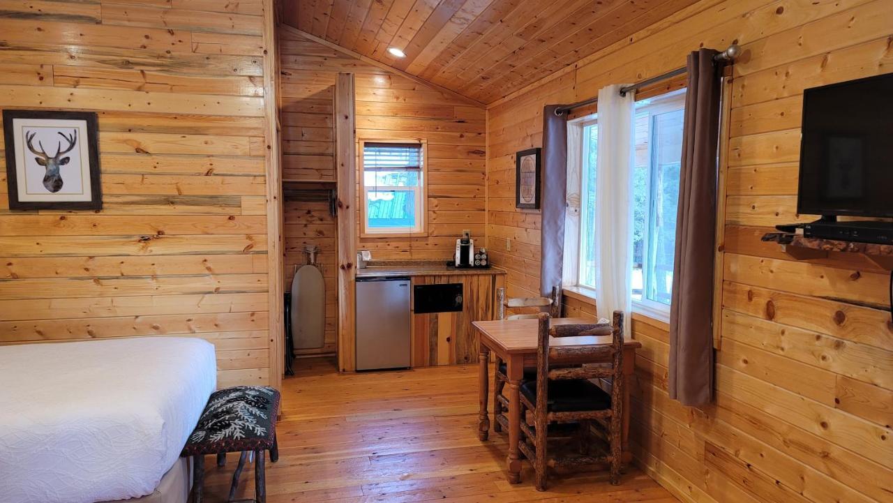 Riverfront Motel & Cabins Thompson Falls Bagian luar foto