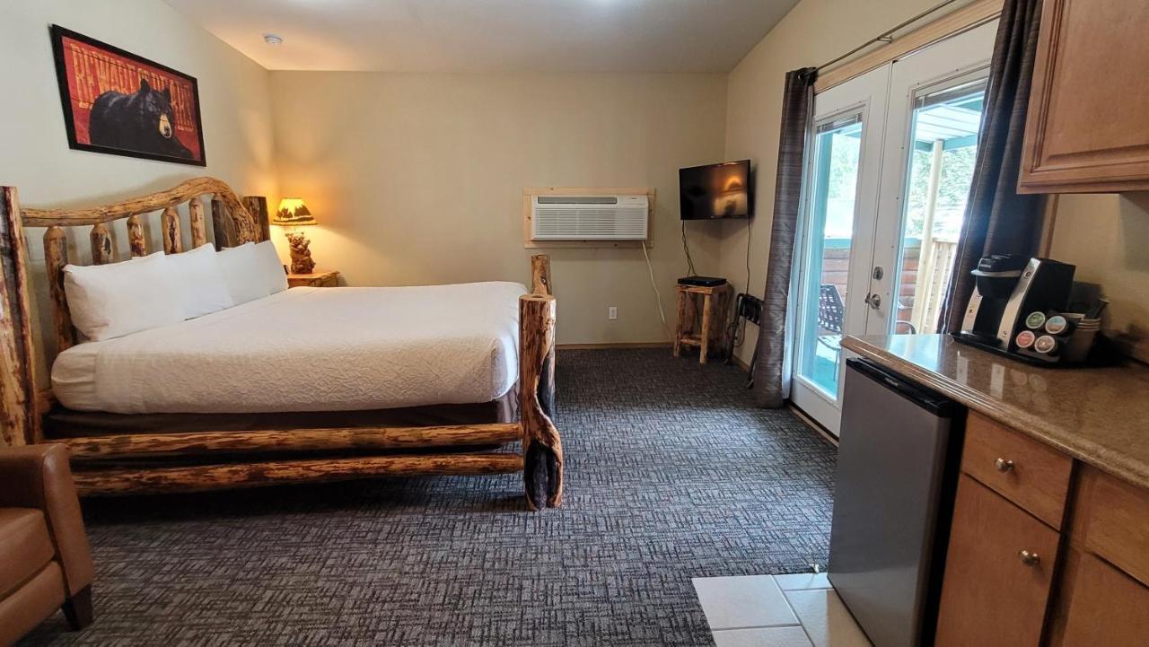 Riverfront Motel & Cabins Thompson Falls Bagian luar foto