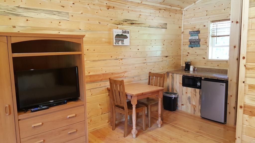 Riverfront Motel & Cabins Thompson Falls Bagian luar foto
