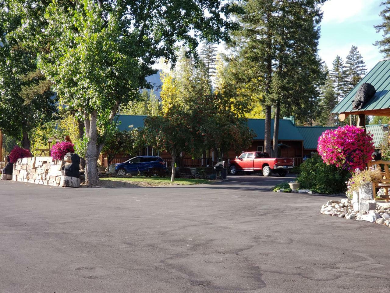 Riverfront Motel & Cabins Thompson Falls Bagian luar foto